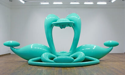 Lyubolet - a Sculpture & Installation Artowrk by Sasha Frolova